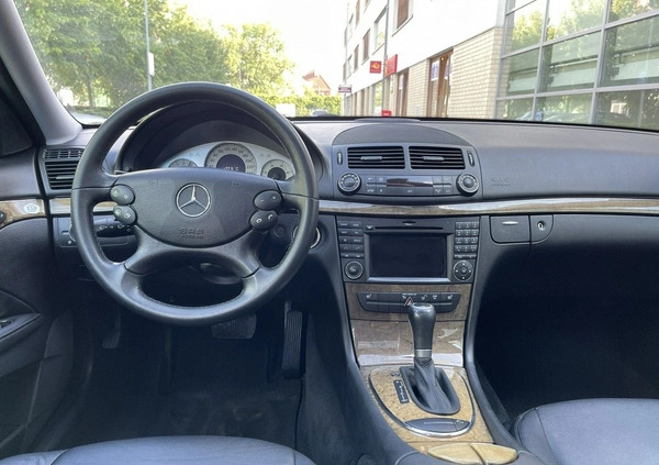 Mercedes-Benz Klasa E cena 29900 przebieg: 276000, rok produkcji 2009 z Baranów Sandomierski małe 781